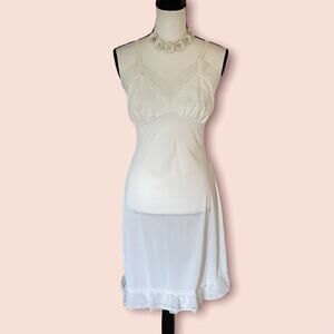Vintage 50s 60s Women’s Flirty Dress Slip Size 34 S 4 6 White Lace Made in USA